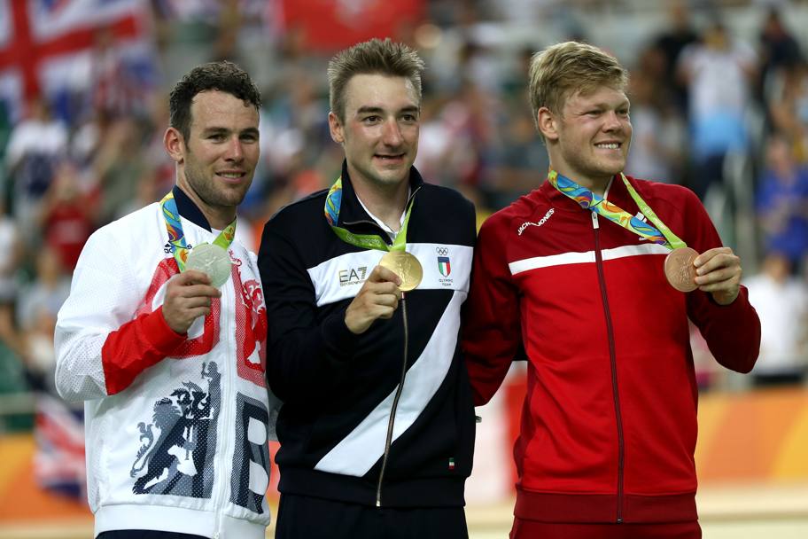 Il podio dell&#39;omnium: Viviani d&#39;oro, Cavendish d&#39;argento, il danese Hansen è di bronzo. Getty